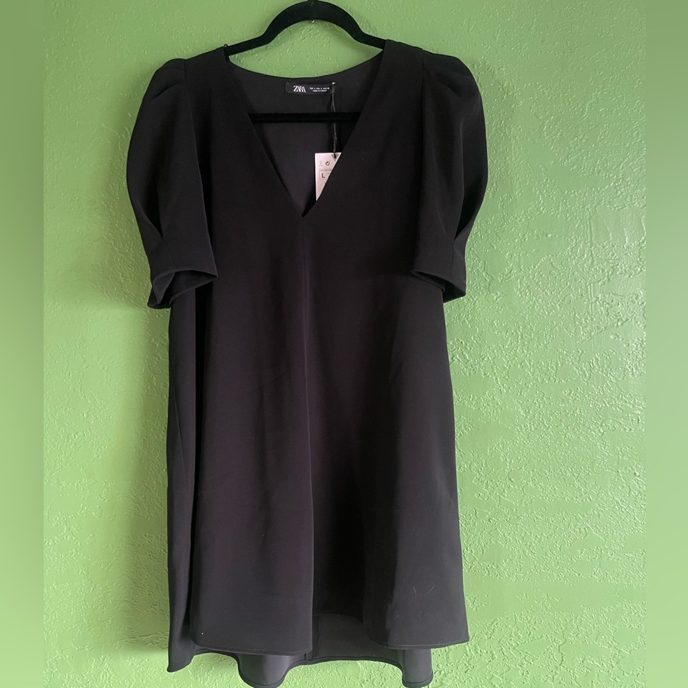 New Zara black dress w/tag. Size Large *FREE SHIPPING*